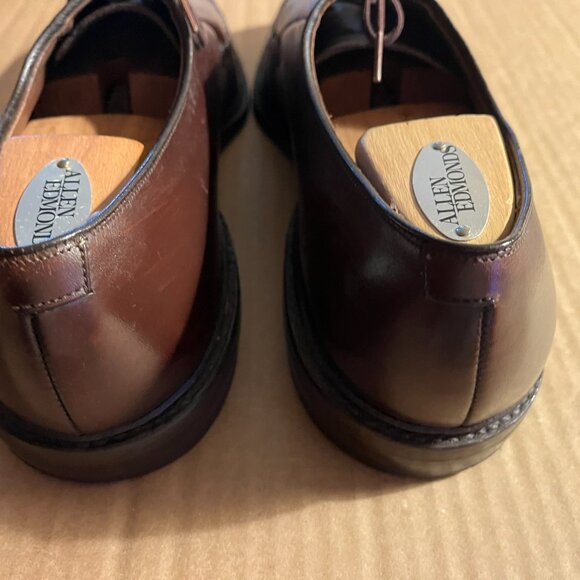 Allen Edmonds \